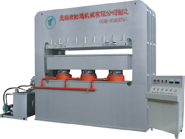 下置式單貼面壓機(jī)(900T-1600T) 下置式單貼面壓機(jī)(900T-1600T)